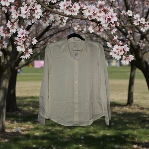 Women's Banana Republic Cream Button-Up Blouse